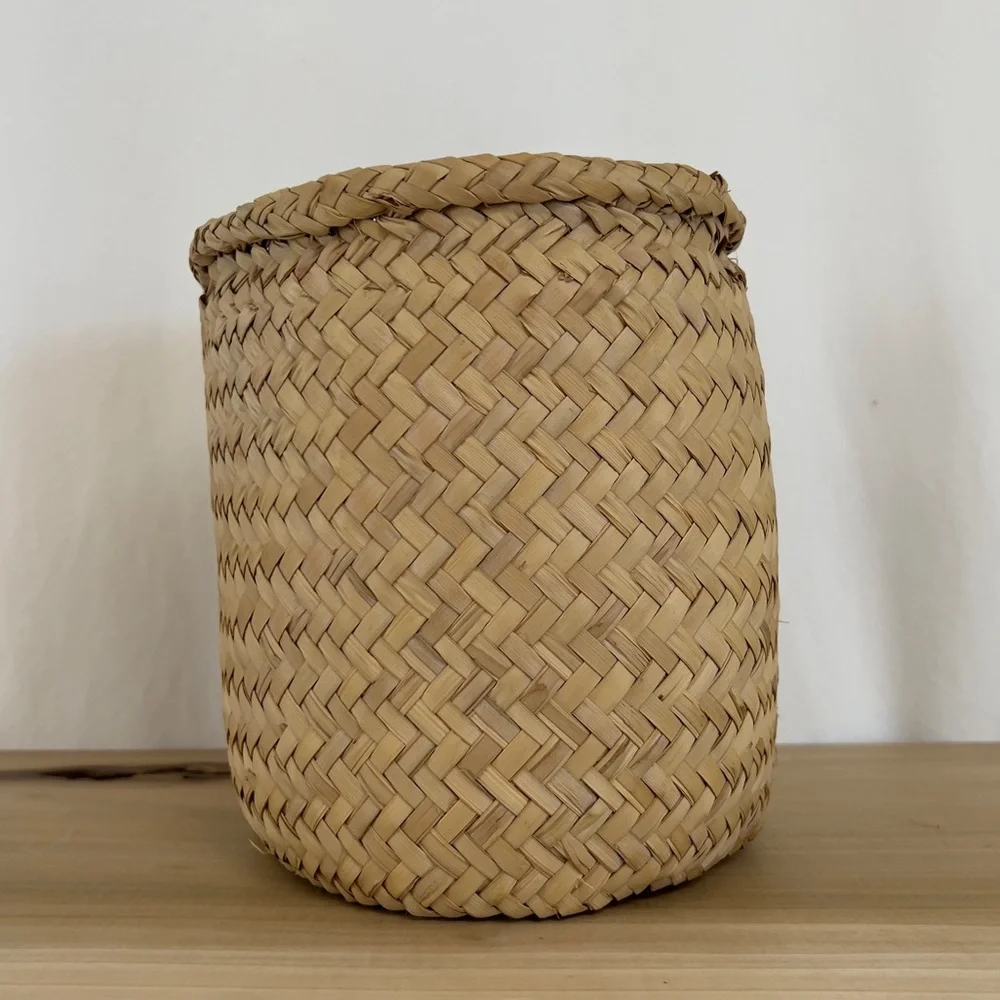 SOLD Vintage Oaxacan Woven Palm Storage Basket - Picture 3 of 7